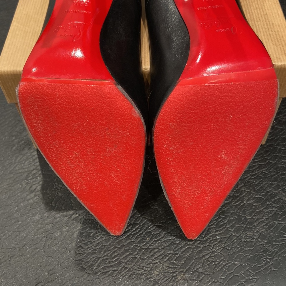 Authentic Christian Louboutin 120mm So Kate Patent Pointed-Toe Pumps - Picture 4 of 9